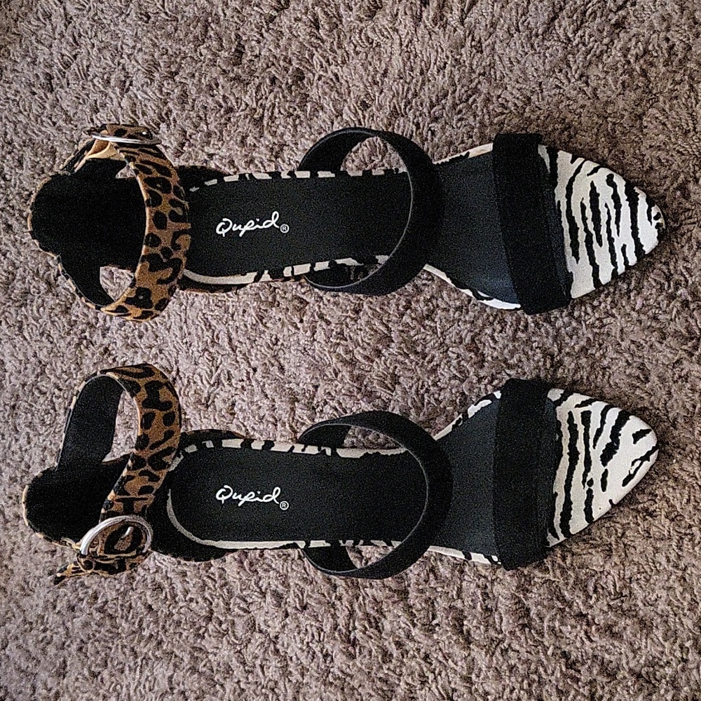 Leopard/ Zebra print Heel